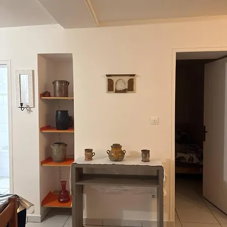Apartment Avec Jardin *